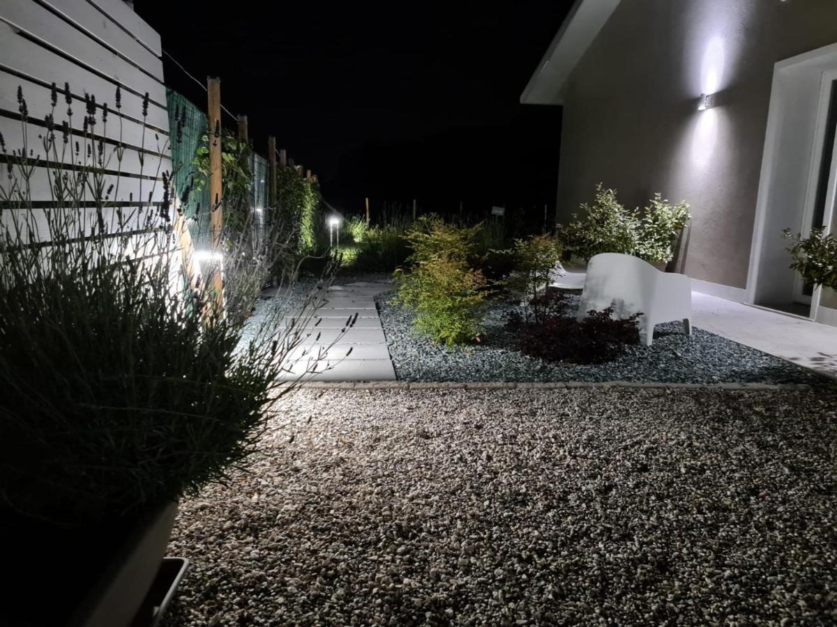Residence Le Aromatiche Cavaion Veronese Bagian luar foto