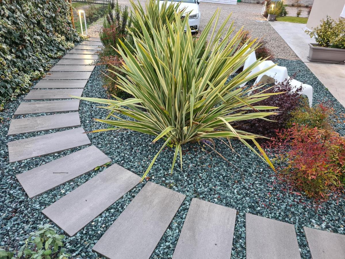 Residence Le Aromatiche Cavaion Veronese Bagian luar foto