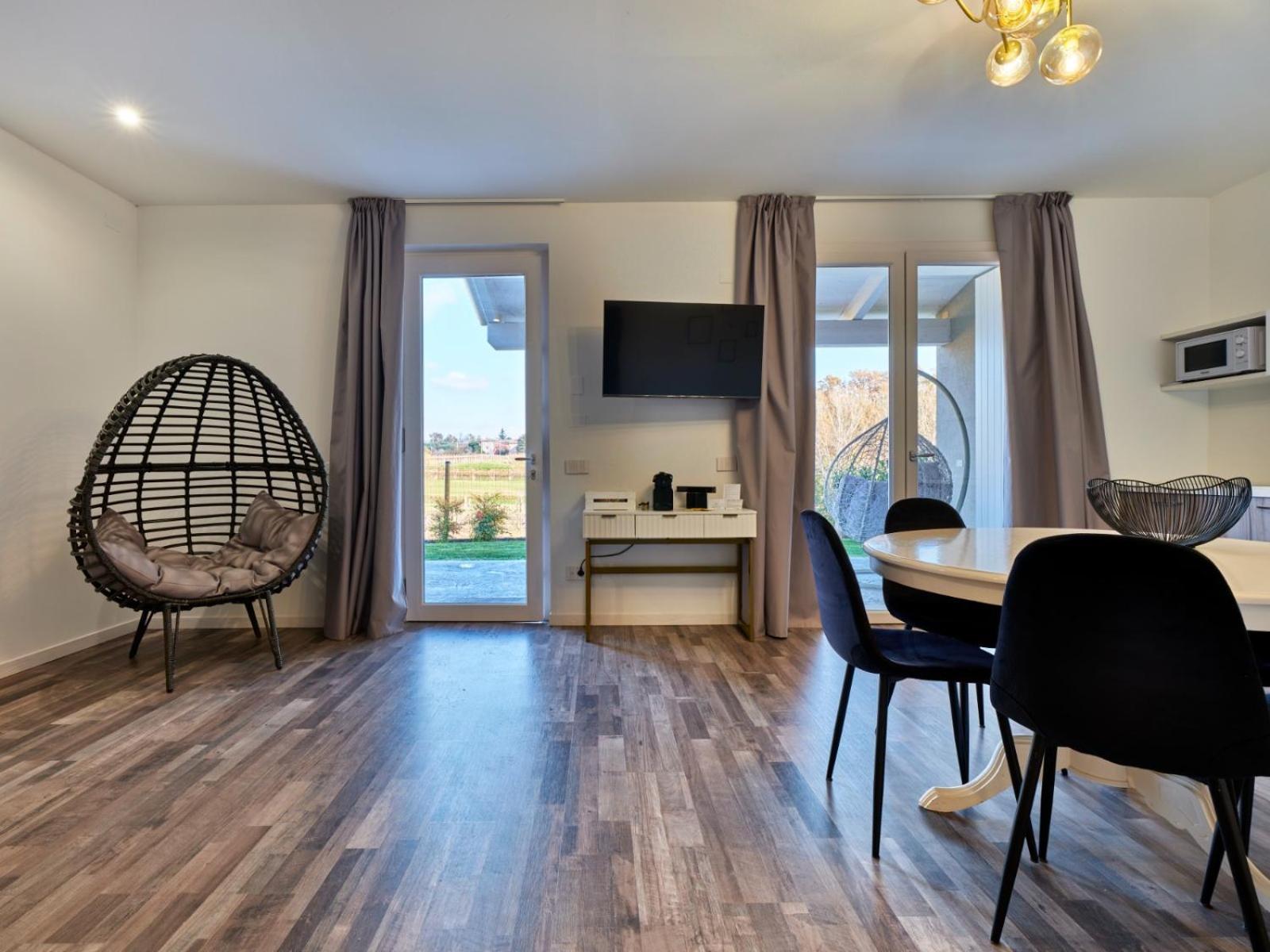 Residence Le Aromatiche Cavaion Veronese Bagian luar foto