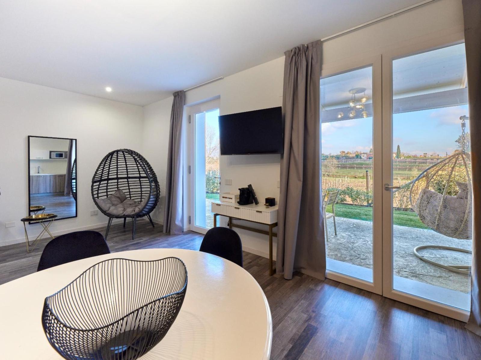 Residence Le Aromatiche Cavaion Veronese Bagian luar foto