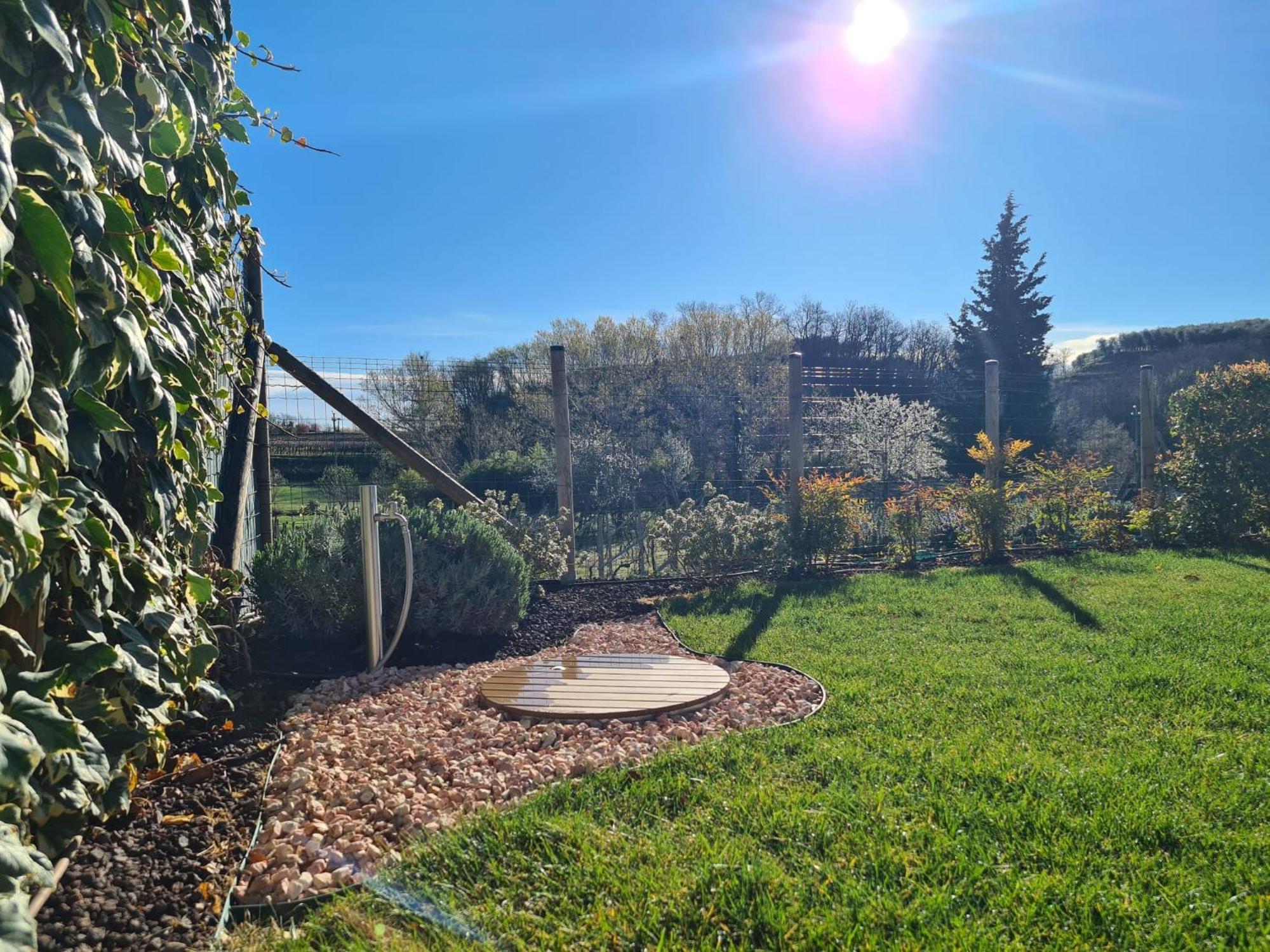 Residence Le Aromatiche Cavaion Veronese Bagian luar foto