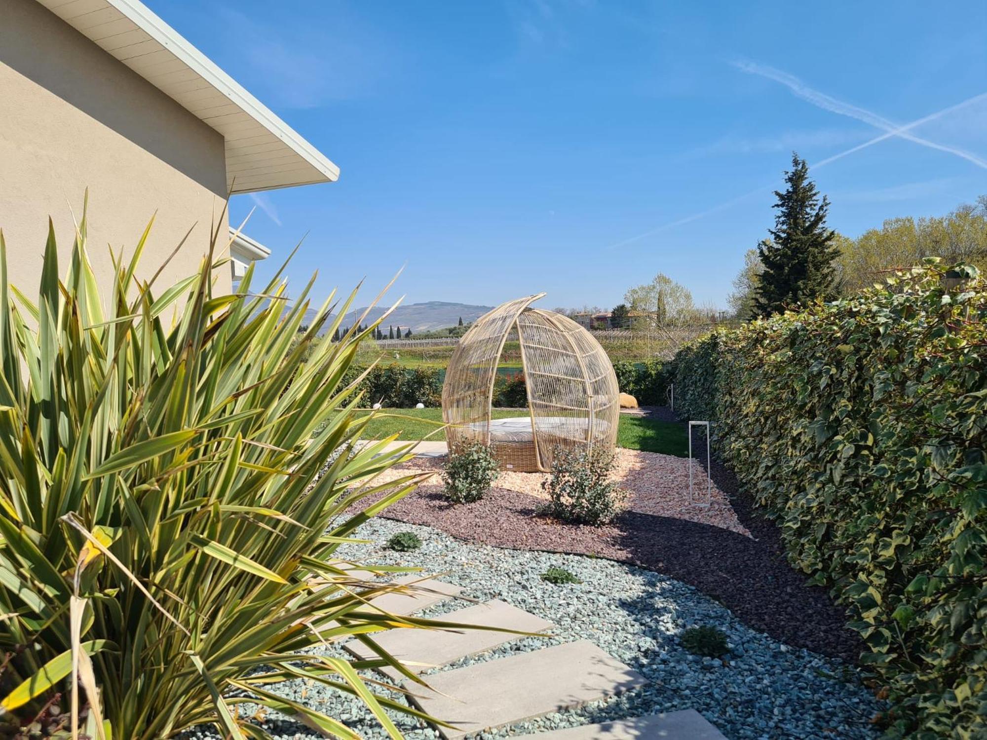 Residence Le Aromatiche Cavaion Veronese Bagian luar foto