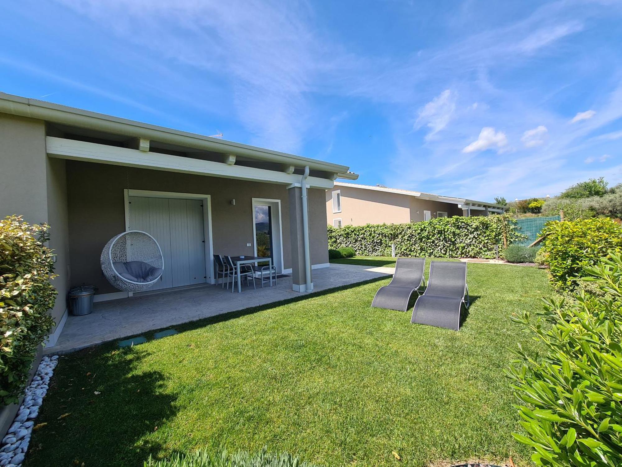 Residence Le Aromatiche Cavaion Veronese Ruang foto