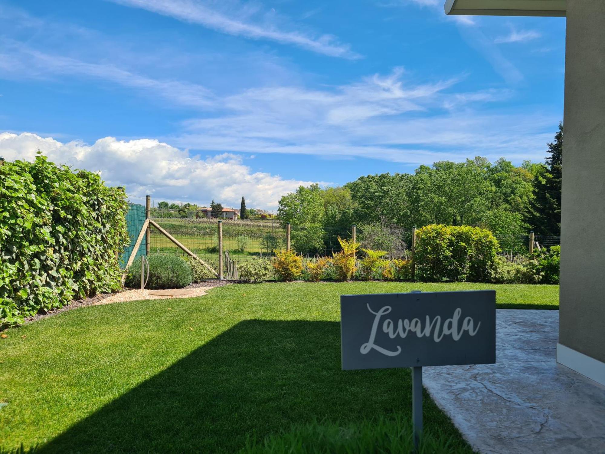 Residence Le Aromatiche Cavaion Veronese Ruang foto